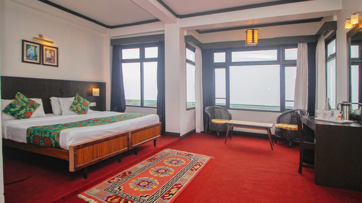 Jagjeets Hotel Pradhan, Darjeeling - Luxury Room
